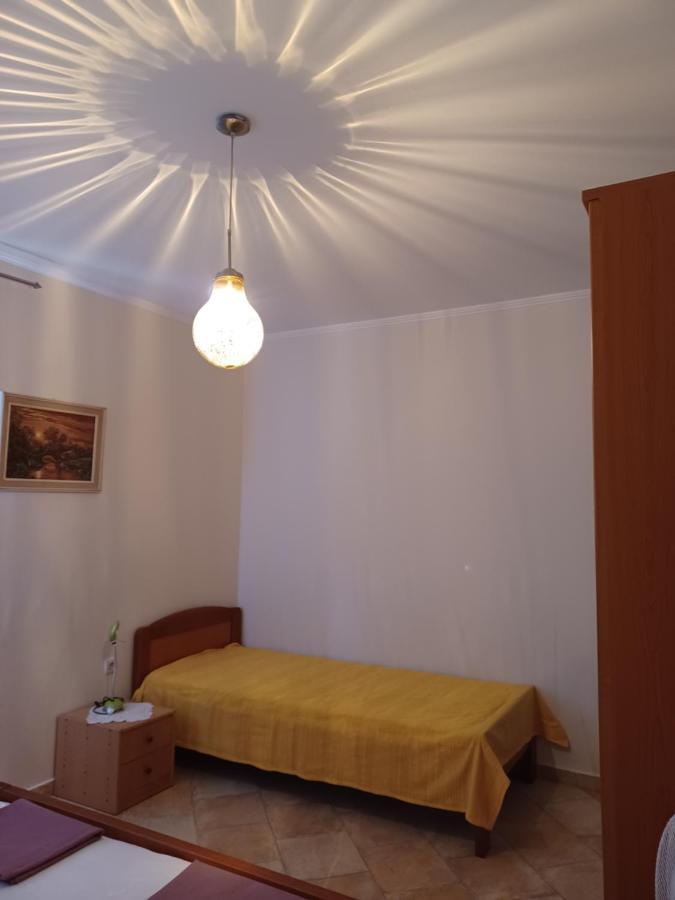 Apartments Ivic Rab Town Exterior photo