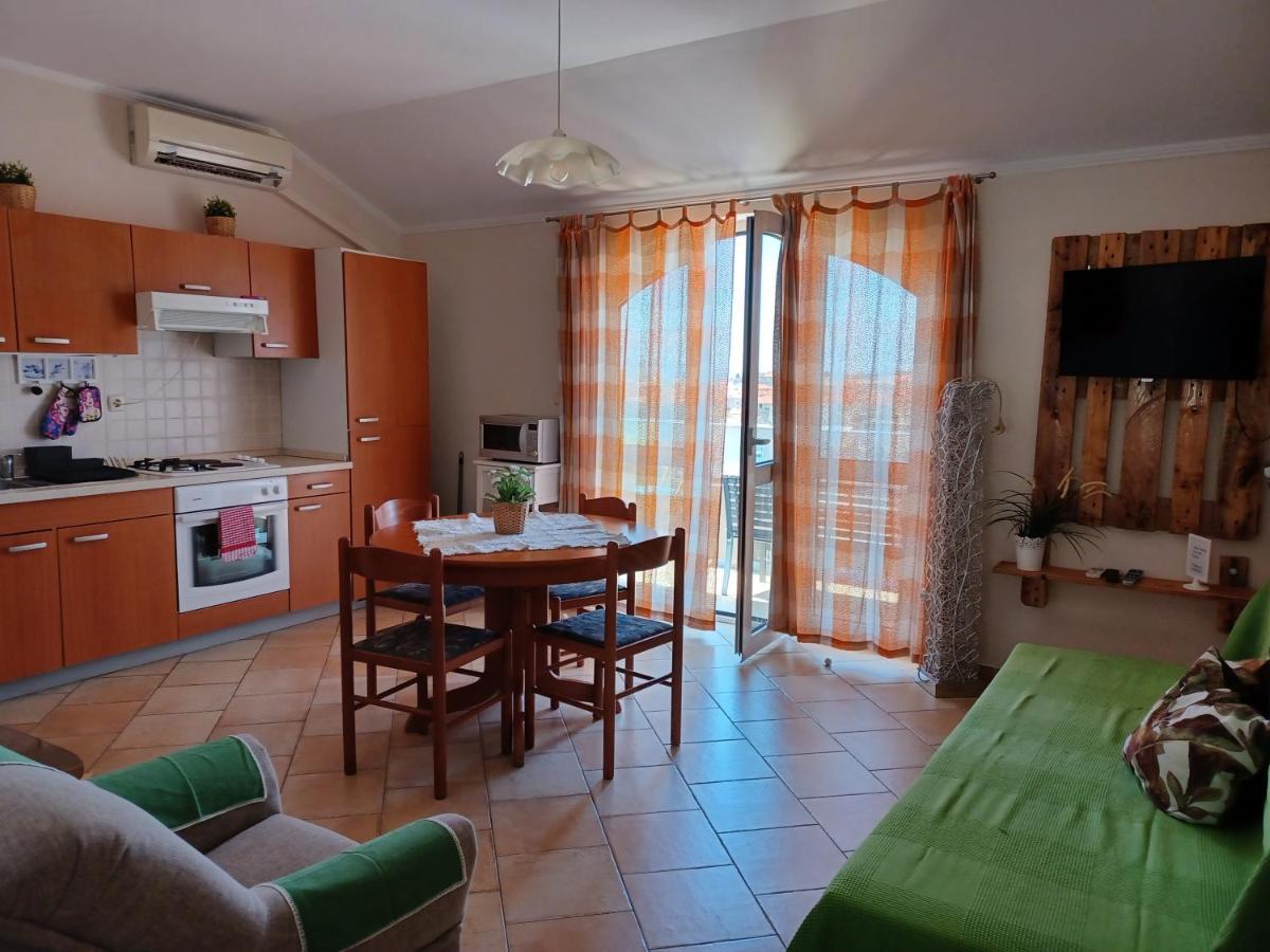 Apartments Ivic Rab Town Exterior photo